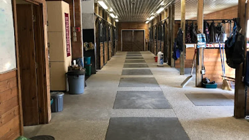 Les Écuries MapleRidge Stables inc — Rigaud, Montérégie