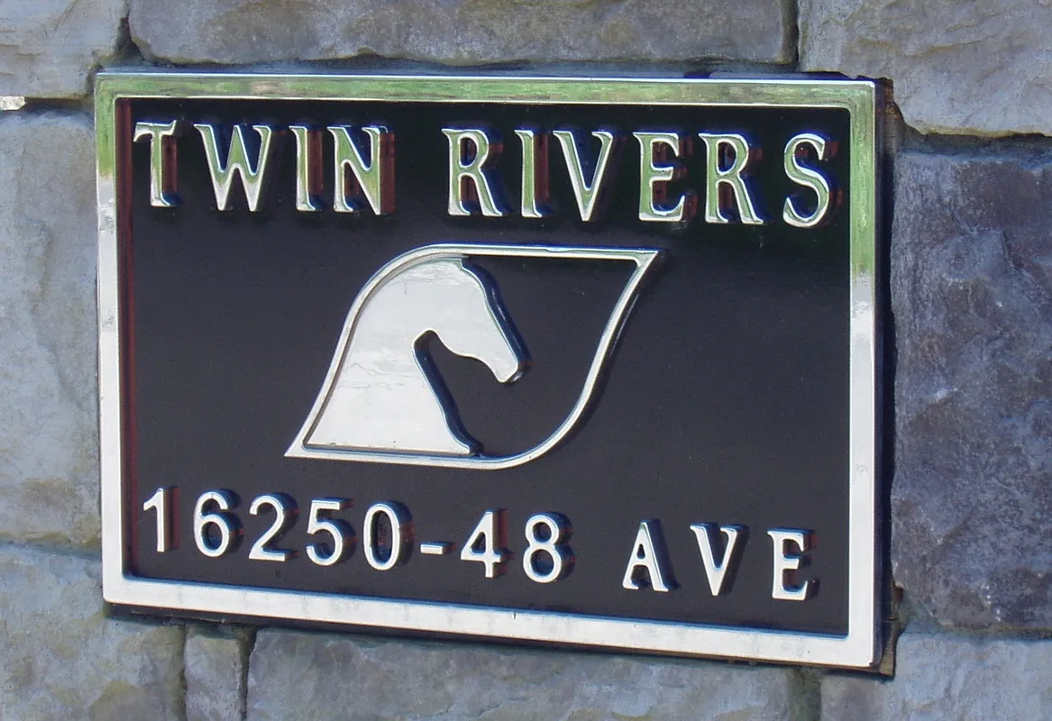 Twin Rivers Equestrian Centre — Surrey (1)